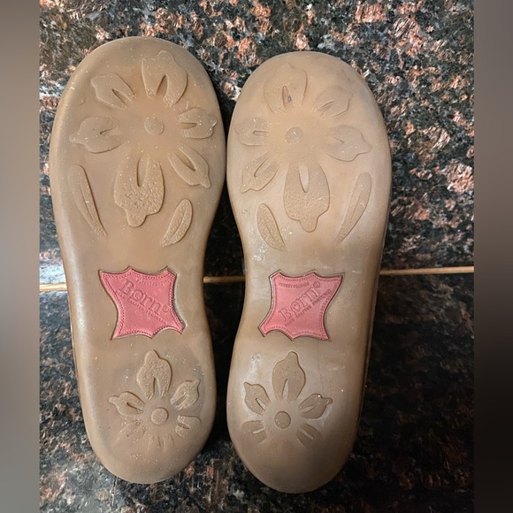 BORN Red Distressed Leather Mary Jane Flats Shoes 9.5 - Picture 6 of 10